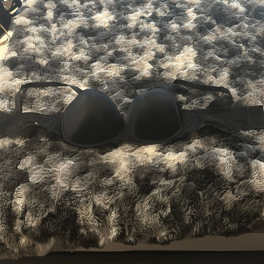 Lightly lined optional strappless bra